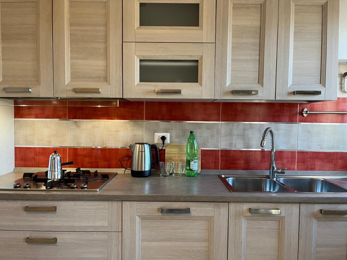 Garibaldi 46 Apartment Вербания Екстериор снимка